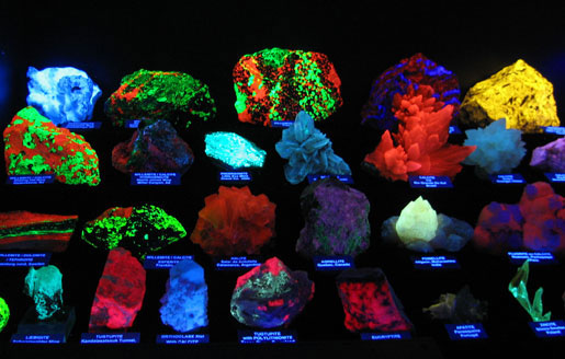 Fluorescent Display - The Fluorescent Mineral Society